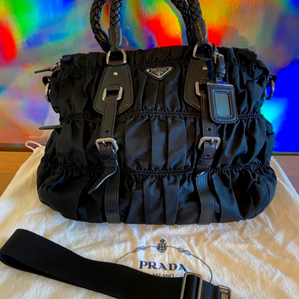 Close out😍🔥Sale clear out 🔥Prada Tessuto Gaufre Two Way Tote